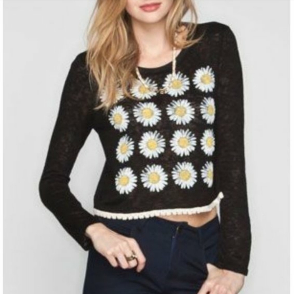 Chloe K Daisy long sleeve - Picture 7 of 7